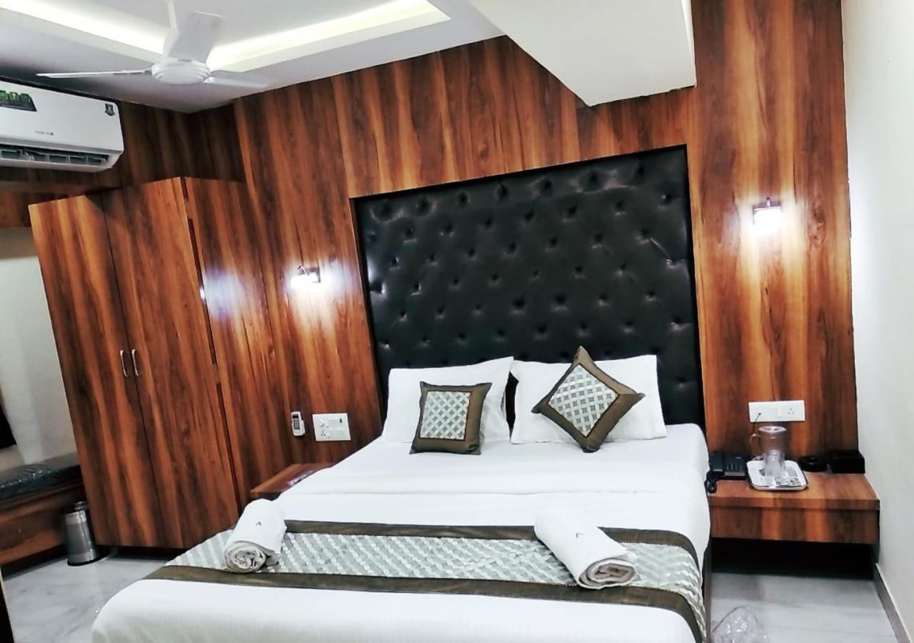 Hotel Ashyana - Near To Grant Road Station Мумбаї Екстер'єр фото